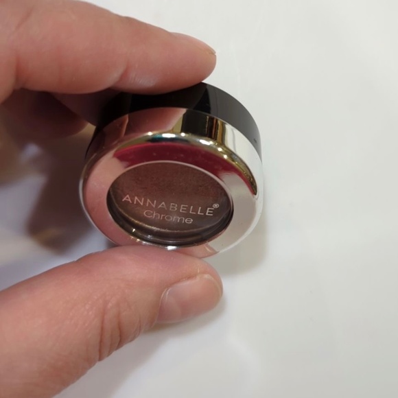 (3/30$) Annabelle Chrome Single Eyeshadow, Lithium - Picture 3 of 3